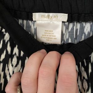 Back and white flow pants